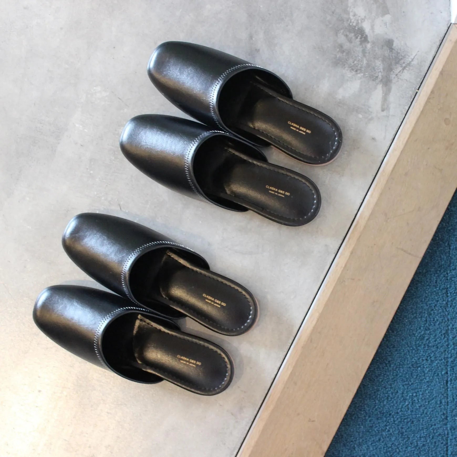 BANK slippers