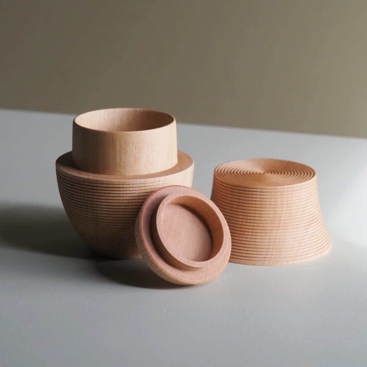 ''Kama'' tea/coffee container