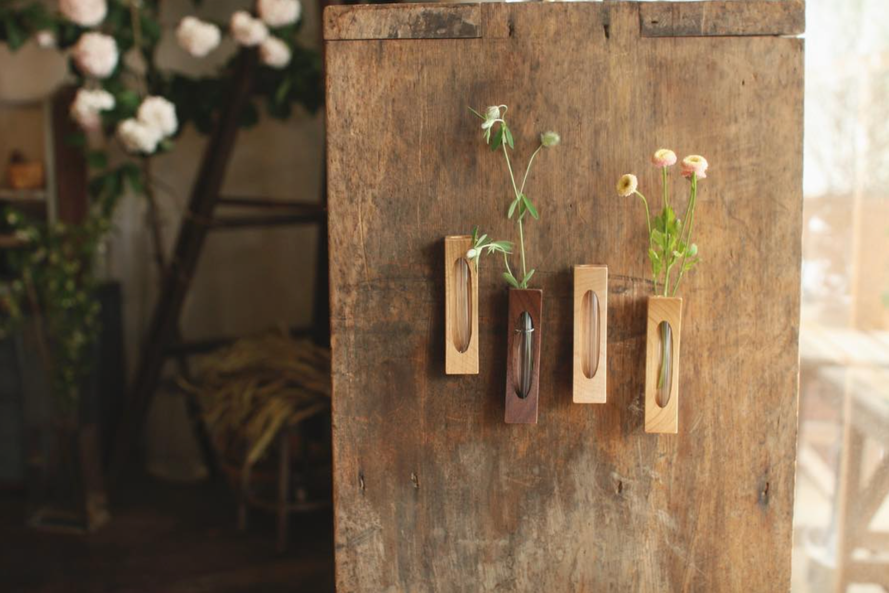 ואזת הקיר של סוגאוורה | דובדבן