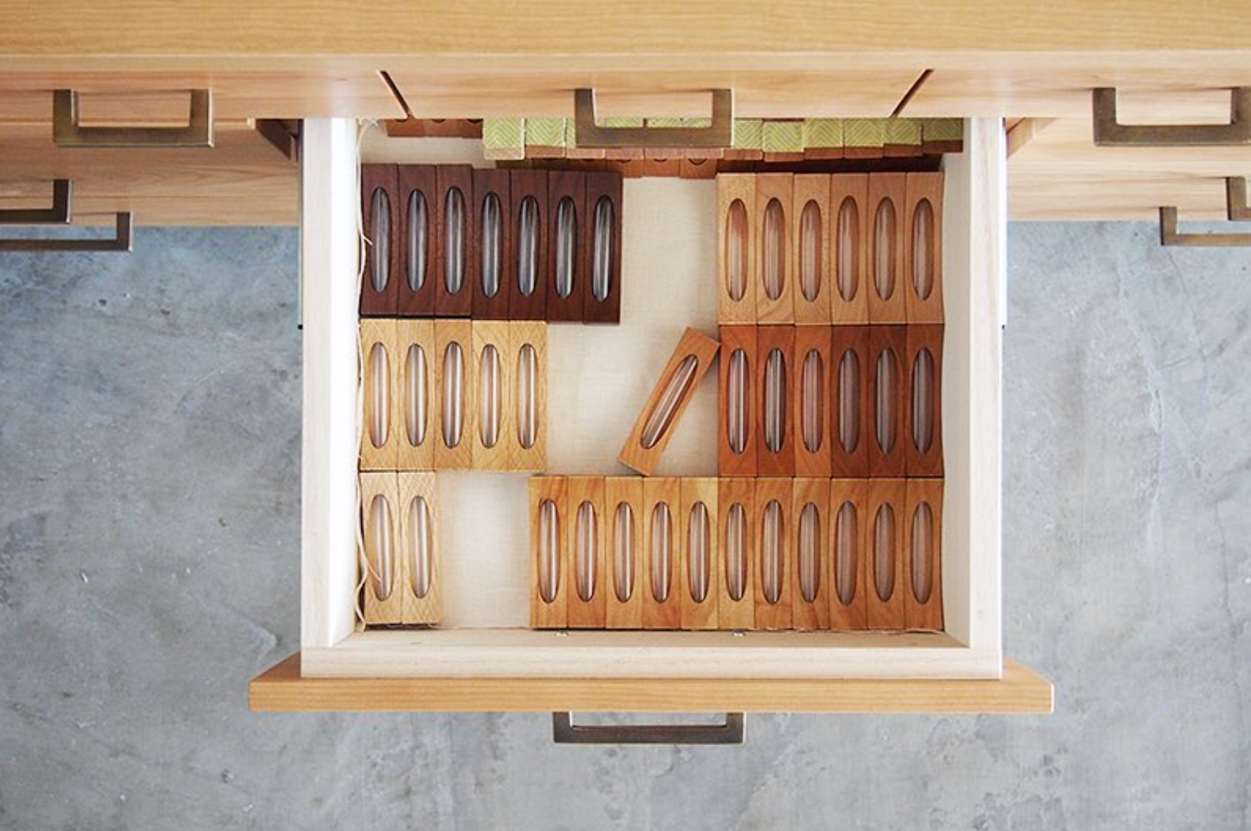 ואזת הקיר של סוגאוורה | דובדבן