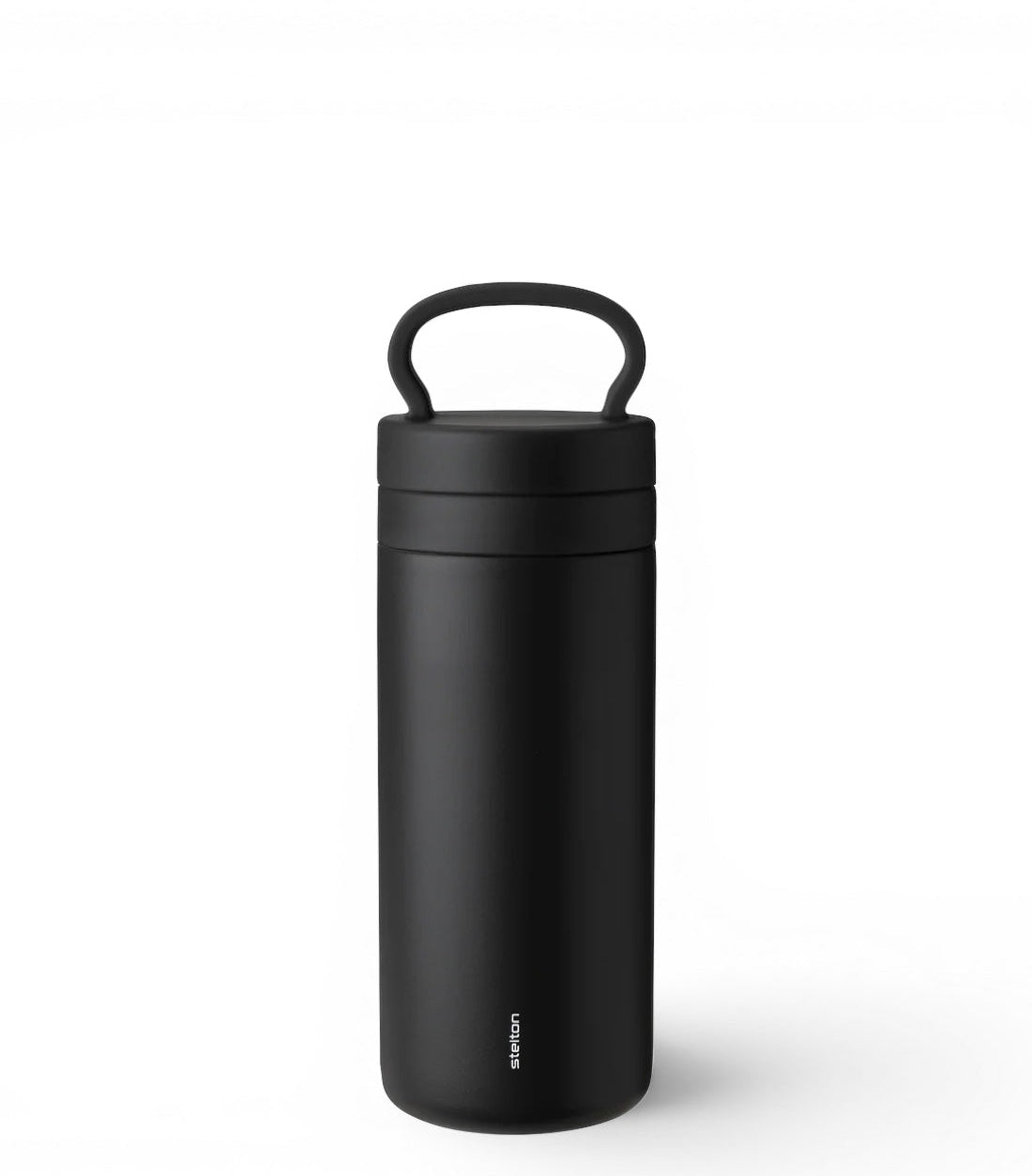 hibino Stelton Tabi black insulated travel mug made from recycled steel with a convenient carry handle