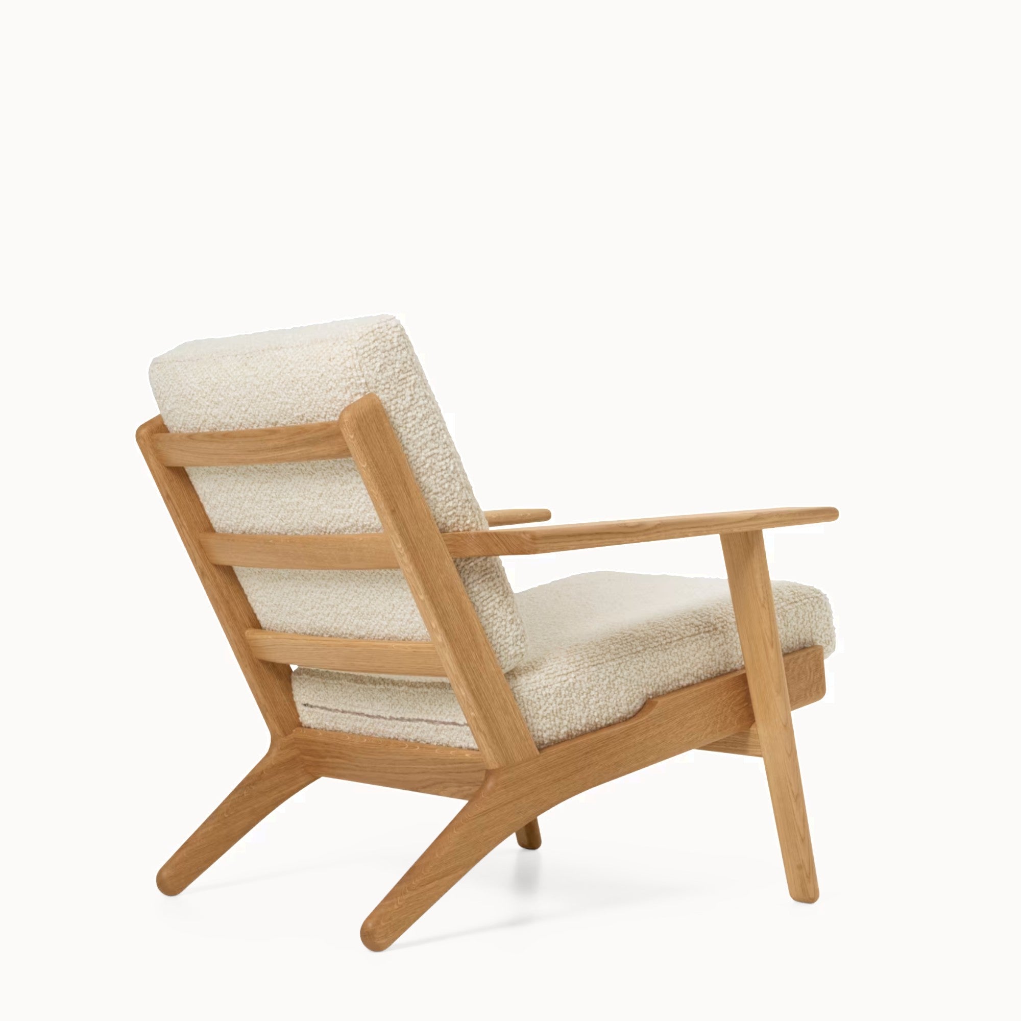 CH290 | Lounge Chair