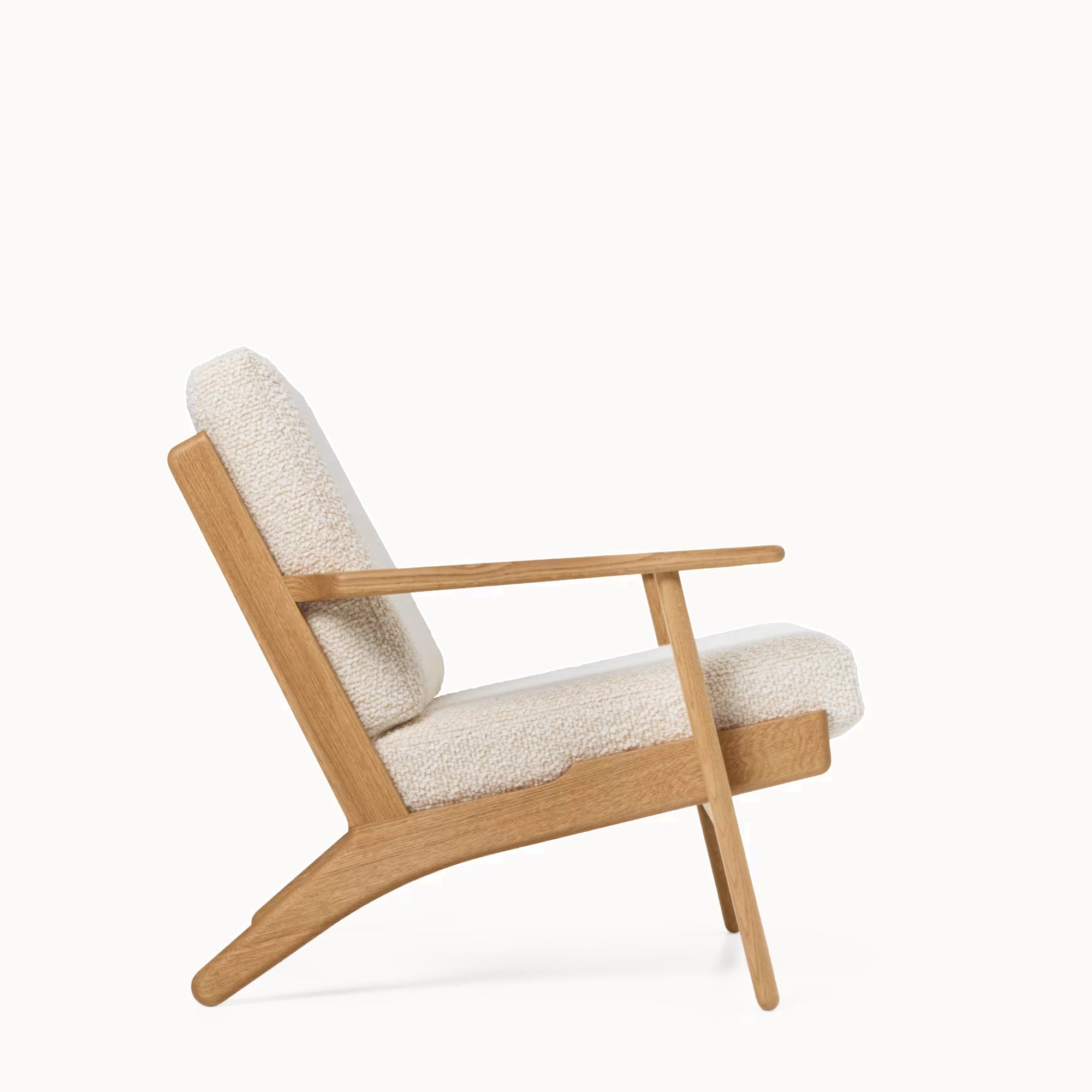 CH290 | Lounge Chair