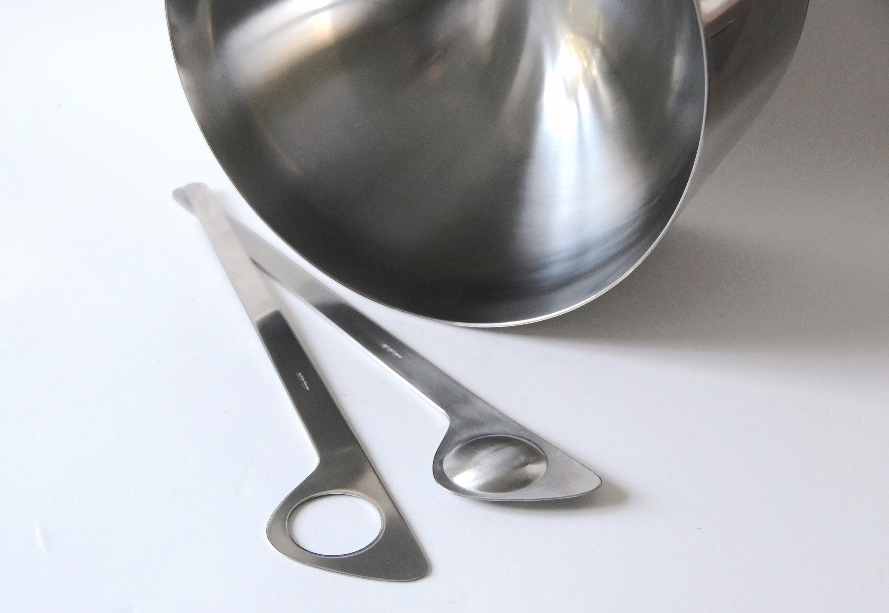 סט סלט האייקוני של Arne Jacobsen